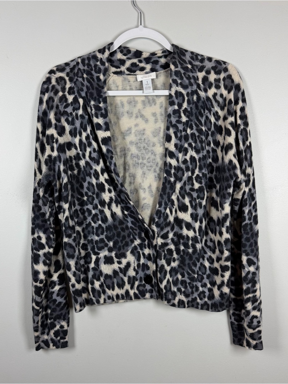 Chicos Cardigan Sweater Leopard Print Knit Silk Angora Blend Fall Gray 1 Medium